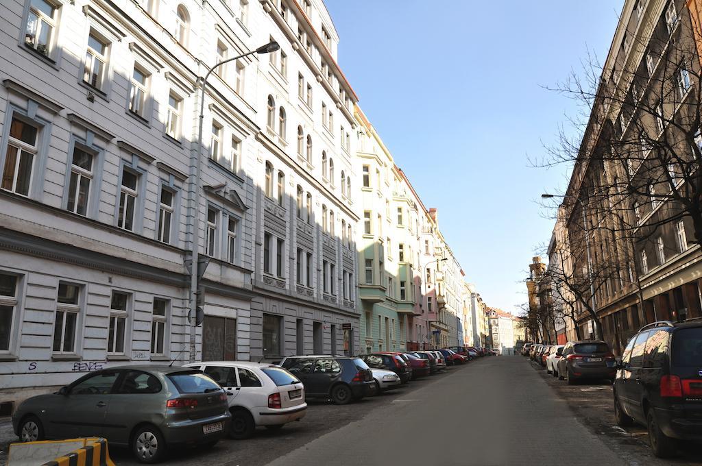 Family Apartments Prag Exteriör bild
